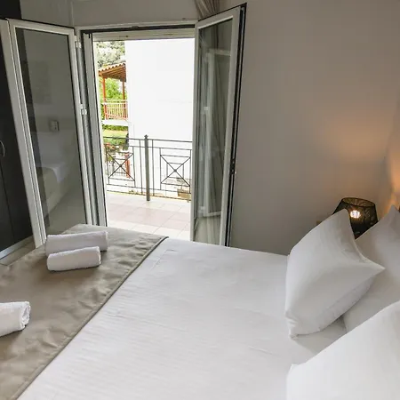 Uranya 2 Apartment Skiathos Town